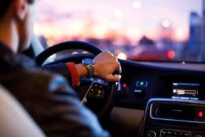 guida-postura-corretta-al-volante