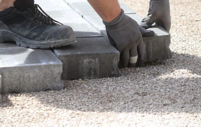 posa e trattamento di rivestimento per pavimenti: guida alla sicurezza