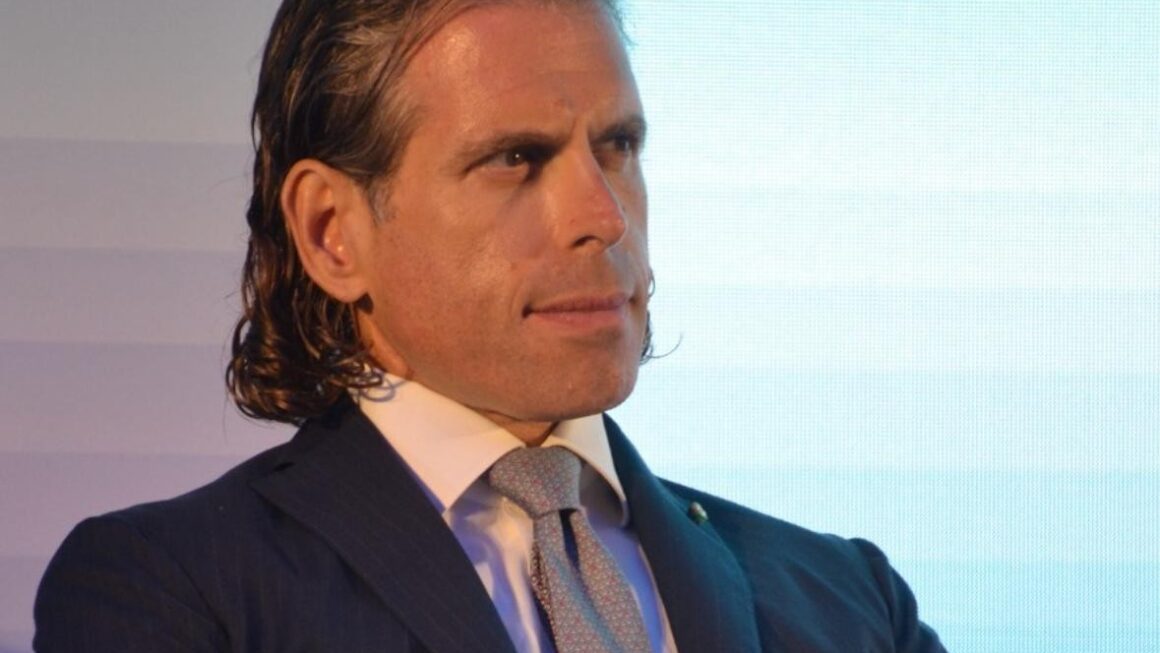 Automotive in Italia tra crisi dei fornitori e sfida europea: Intervista a Cavaliere Domenico De Rosa CEO SMET Group